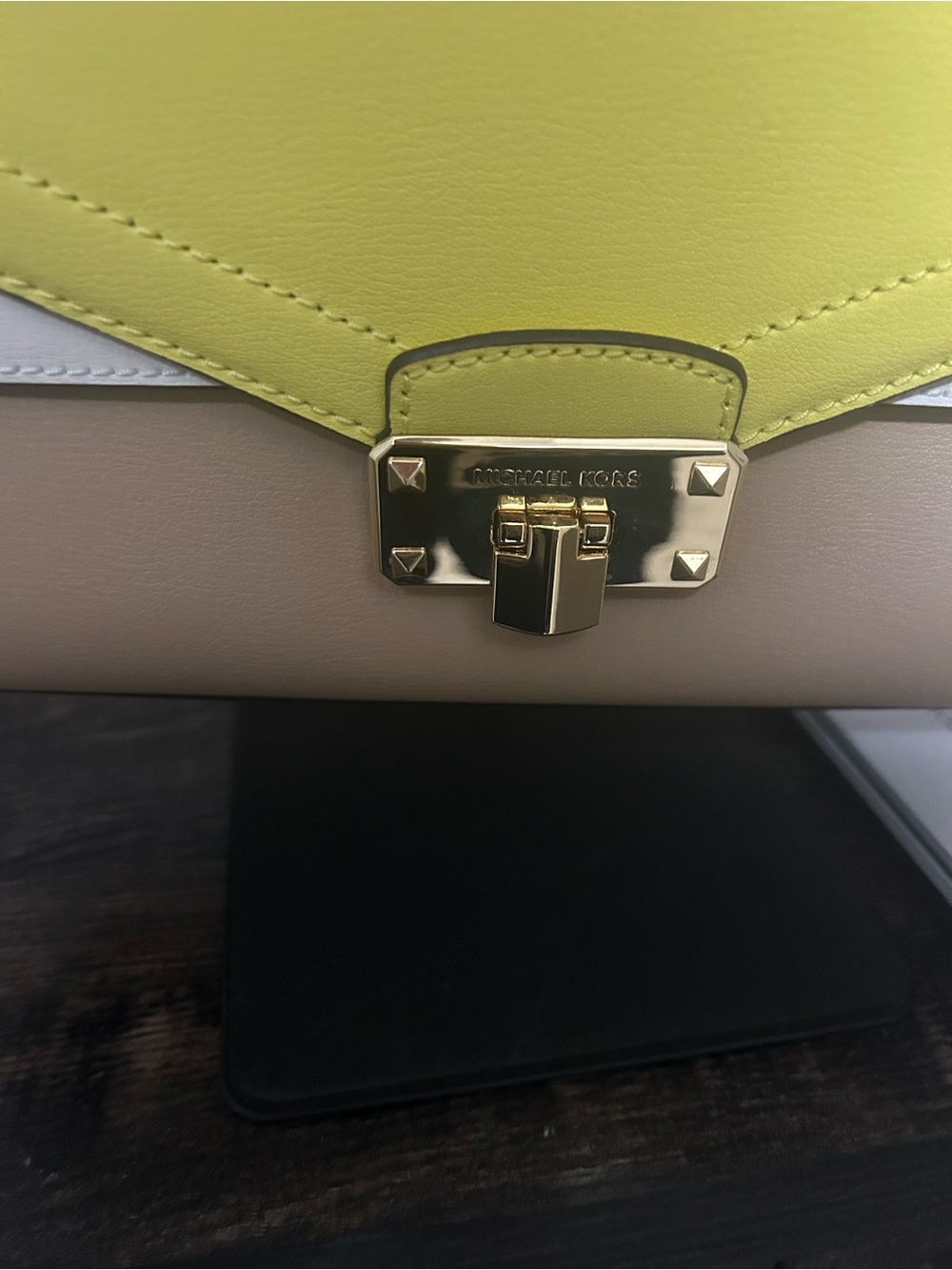 Michael Kors Yellow & White Kinsey Medium Crossbody - Picture 3 of 13